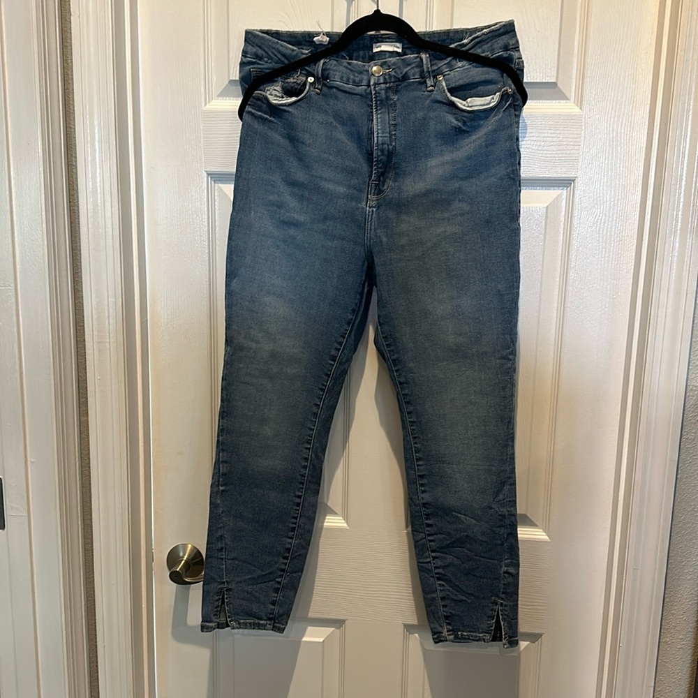 Women's Jeans - Good American - Size 16